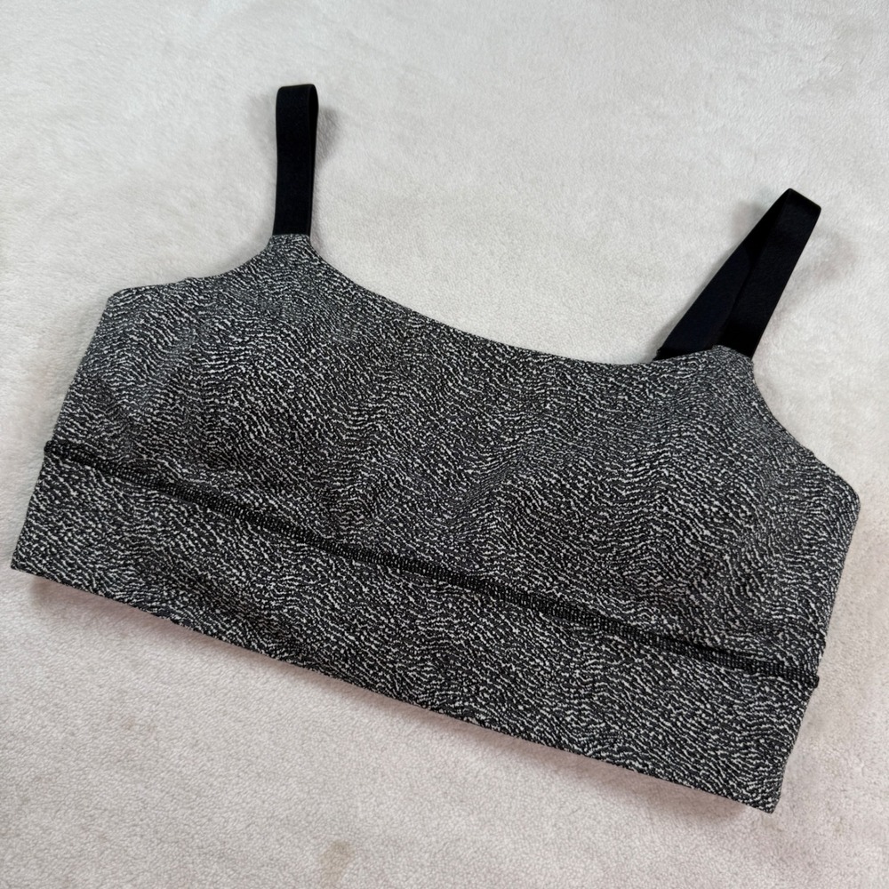 Lululemon Athletica Black White Static Wave Sports Bra Size 12 Adjustable Straps